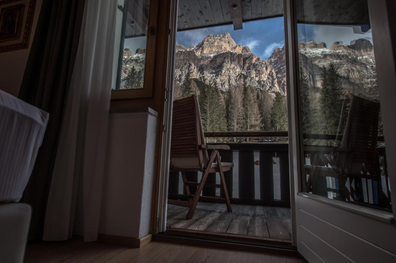 Hotel Ciasa Salares San Cassiano  Buitenkant foto