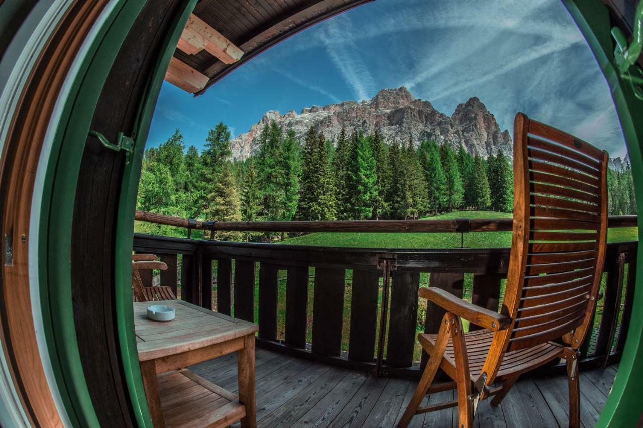 Hotel Ciasa Salares San Cassiano  Buitenkant foto