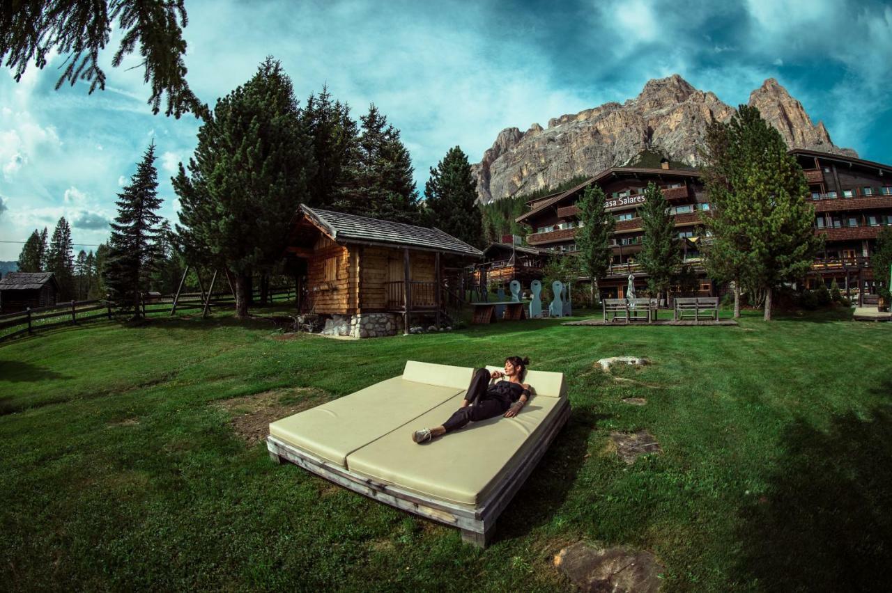 Hotel Ciasa Salares San Cassiano  Buitenkant foto